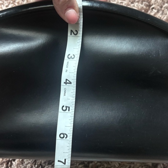 Vintage Black Leather Top Handle Handbag – Gold Frame Clasp - Picture 8 of 8